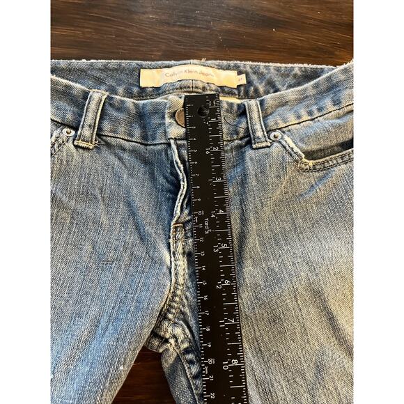 Vtg CALVIN KLEIN Womens Low Rise Denim Carpri Jeans Sz 27 Lt Wash Distressed Y2K - Picture 5 of 8